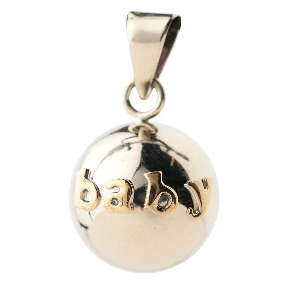 https://www.roshko.bg/media/catalog/product/cache/1/image/9df78eab33525d08d6e5fb8d27136e95/b/o/Bola медальон за бременни - Baby Letters.webp