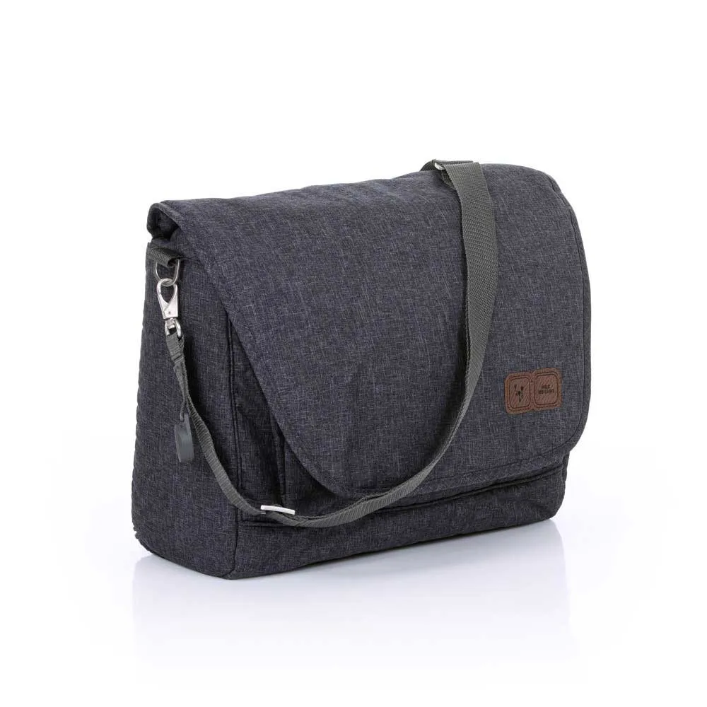 https://www.roshko.bg/media/catalog/product/cache/1/image/9df78eab33525d08d6e5fb8d27136e95/c/h/ABC Design Fashion чанта за детска количка Street.webp