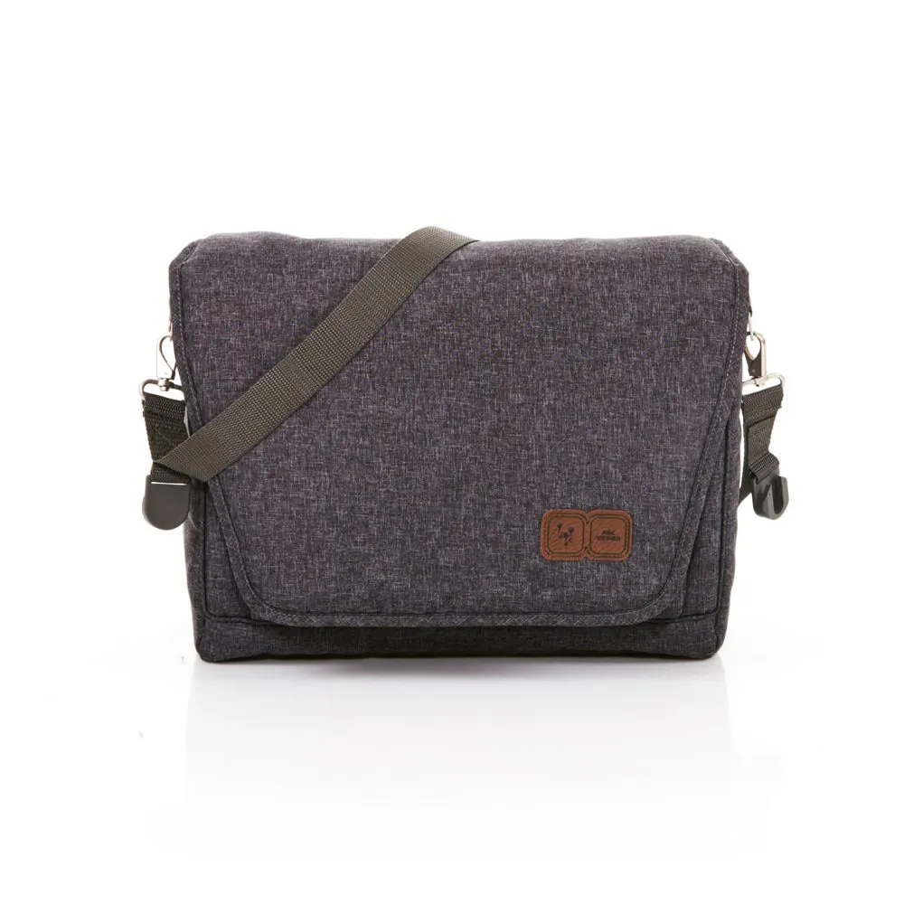 https://www.roshko.bg/media/catalog/product/cache/1/image/9df78eab33525d08d6e5fb8d27136e95/c/h/!анта за детска колчика ABC Design Changing Bag Fashion Street 2018.webp