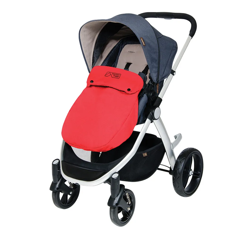 https://www.roshko.bg/media/catalog/product/cache/1/image/9df78eab33525d08d6e5fb8d27136e95/c/h/Mountain Buggy покривало за крачета за количка Cosmopolitan.webp