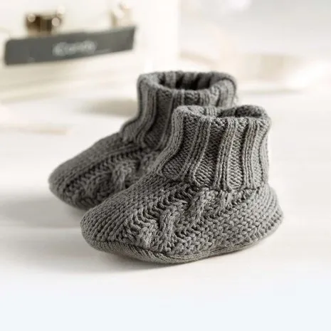 https://www.roshko.bg/media/catalog/product/cache/1/image/9df78eab33525d08d6e5fb8d27136e95/c/o/iCandy подаръчен комплект за новородено Cosy Cableknit.webp