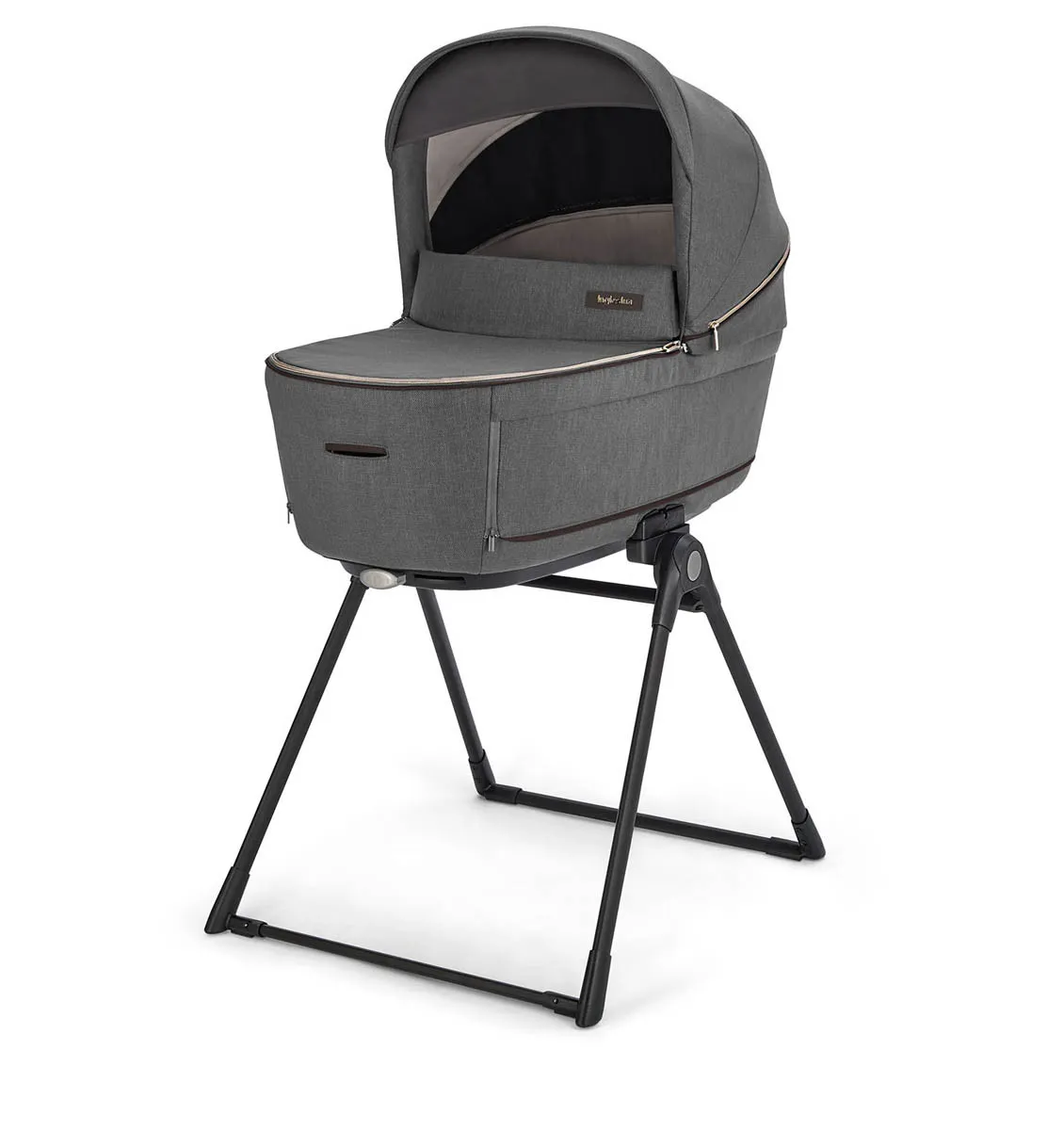 https://www.roshko.bg/media/catalog/product/cache/1/image/9df78eab33525d08d6e5fb8d27136e95/d/e/ количка 2 в 1 Inglesina Aptica System Duo - Velvet Grey.webp