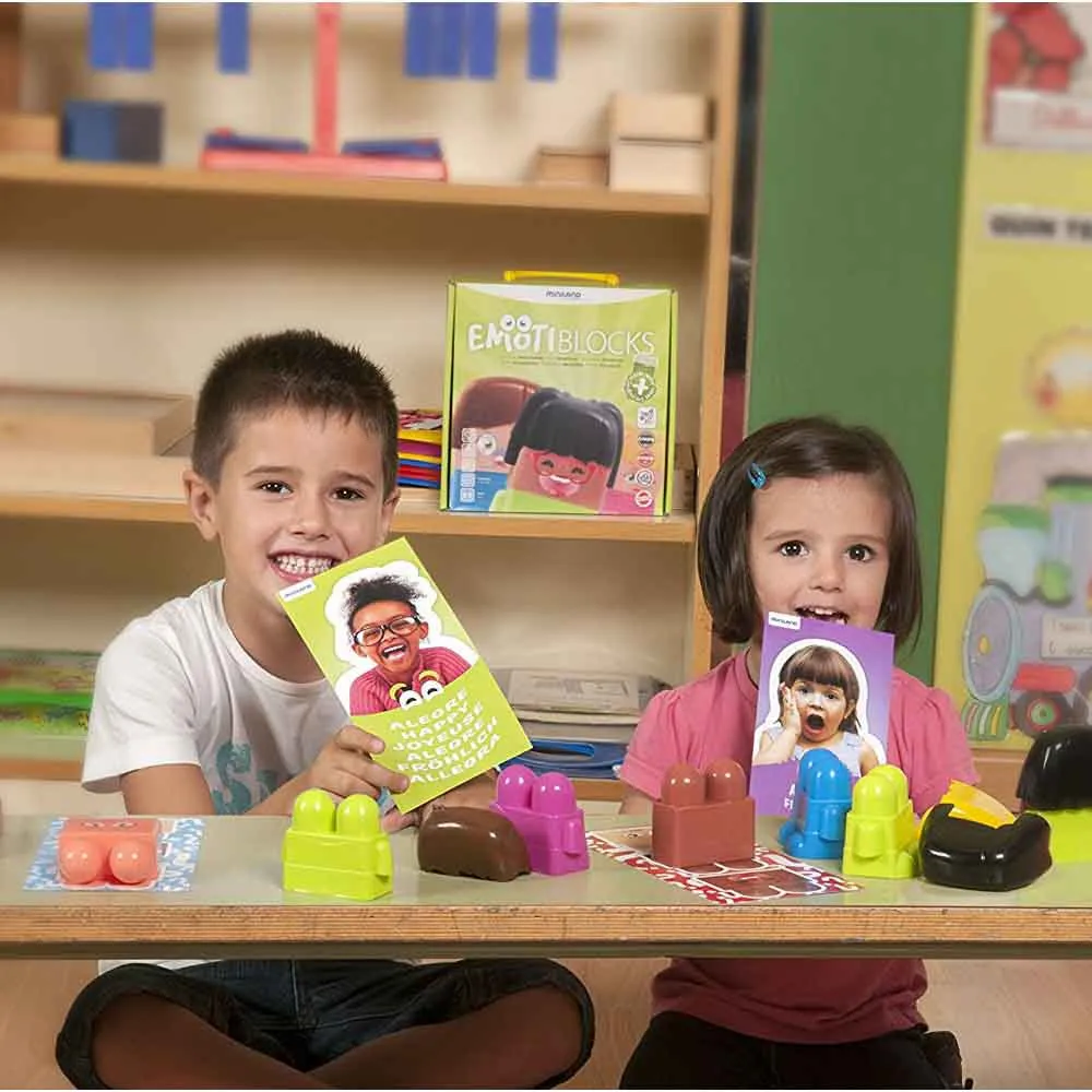 https://www.roshko.bg/media/catalog/product/cache/1/image/9df78eab33525d08d6e5fb8d27136e95/e/m/Miniland Emotiblocks - емоции - 32350 8.webp