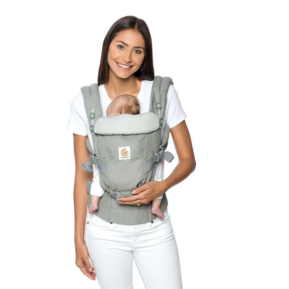 https://www.roshko.bg/media/catalog/product/cache/1/image/9df78eab33525d08d6e5fb8d27136e95/e/r/Ergobaby Adapt Black ергономична раница 2.webp