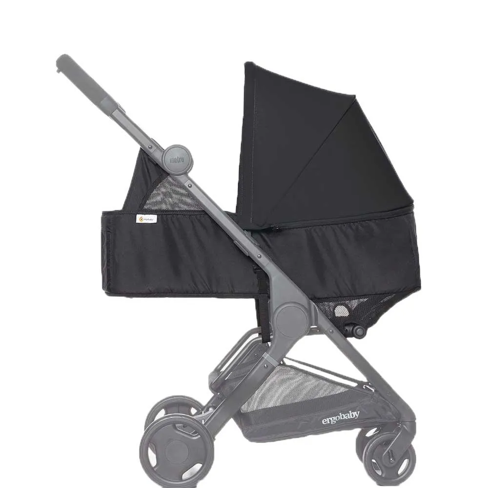 https://www.roshko.bg/media/catalog/product/cache/1/image/9df78eab33525d08d6e5fb8d27136e95/e/r/Ergobaby бебешка коликчка 2 в 1 Metro Compact City Stroller Grey 3.webp