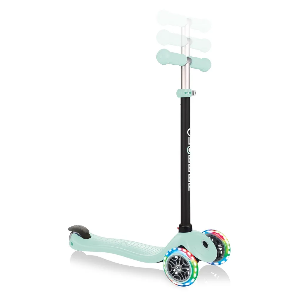 https://www.roshko.bg/media/catalog/product/cache/1/image/9df78eab33525d08d6e5fb8d27136e95/g/o/Globber GO UP Sporty Lughts тротинетка със седалка - Pastel Green 5.webp
