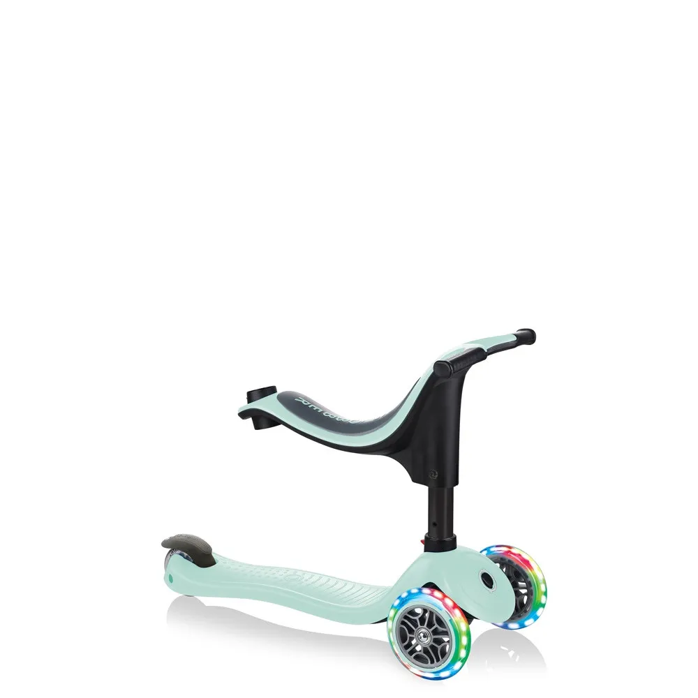 https://www.roshko.bg/media/catalog/product/cache/1/image/9df78eab33525d08d6e5fb8d27136e95/g/o/Globber GO UP Sporty Lughts тротинетка със седалка - Pastel Green 4.webp