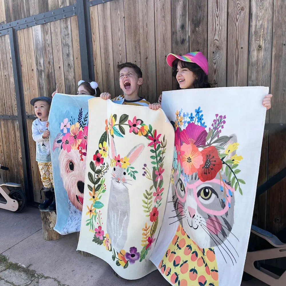 https://www.roshko.bg/media/catalog/product/cache/1/image/9df78eab33525d08d6e5fb8d27136e95/h/u/detski-kilim-hueppi-sunny-Wreath 3.webp