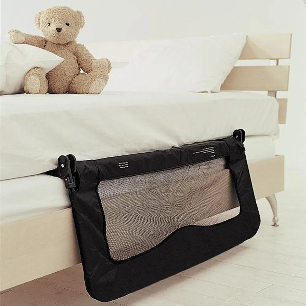 https://www.roshko.bg/media/catalog/product/cache/1/image/9df78eab33525d08d6e5fb8d27136e95/i/m/BabyDan преграда за легло ToGo.webp