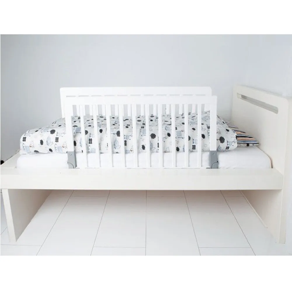 https://www.roshko.bg/media/catalog/product/cache/1/image/9df78eab33525d08d6e5fb8d27136e95/i/m/BabyDan дървена преграда за легло.webp