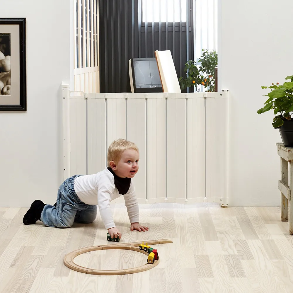 https://www.roshko.bg/media/catalog/product/cache/1/image/9df78eab33525d08d6e5fb8d27136e95/i/m/BabyDan преграда Guard Me .webp