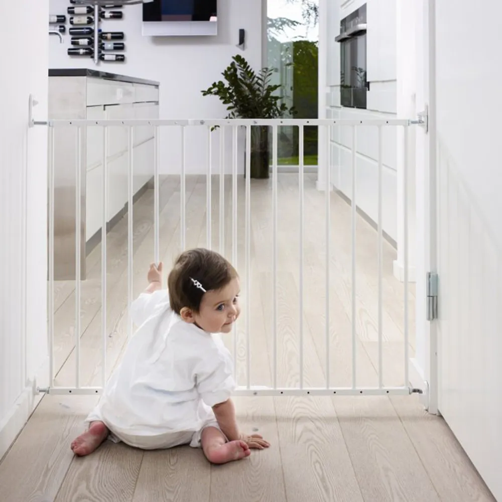 https://www.roshko.bg/media/catalog/product/cache/1/image/9df78eab33525d08d6e5fb8d27136e95/i/m/BabyDan преграда Multidan Metal .webp