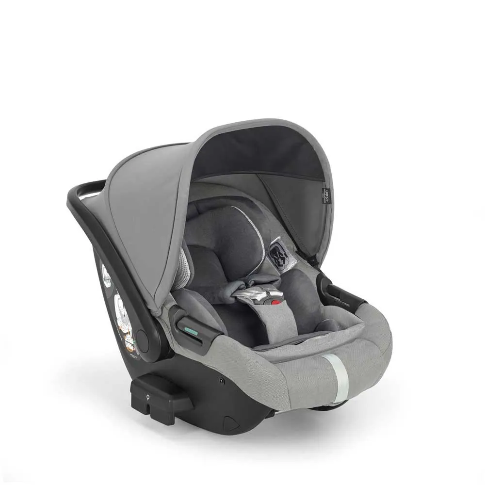 https://www.roshko.bg/media/catalog/product/cache/1/image/9df78eab33525d08d6e5fb8d27136e95/i/n/bebeshka-kolichka-aptica-satin-grey 4.webp