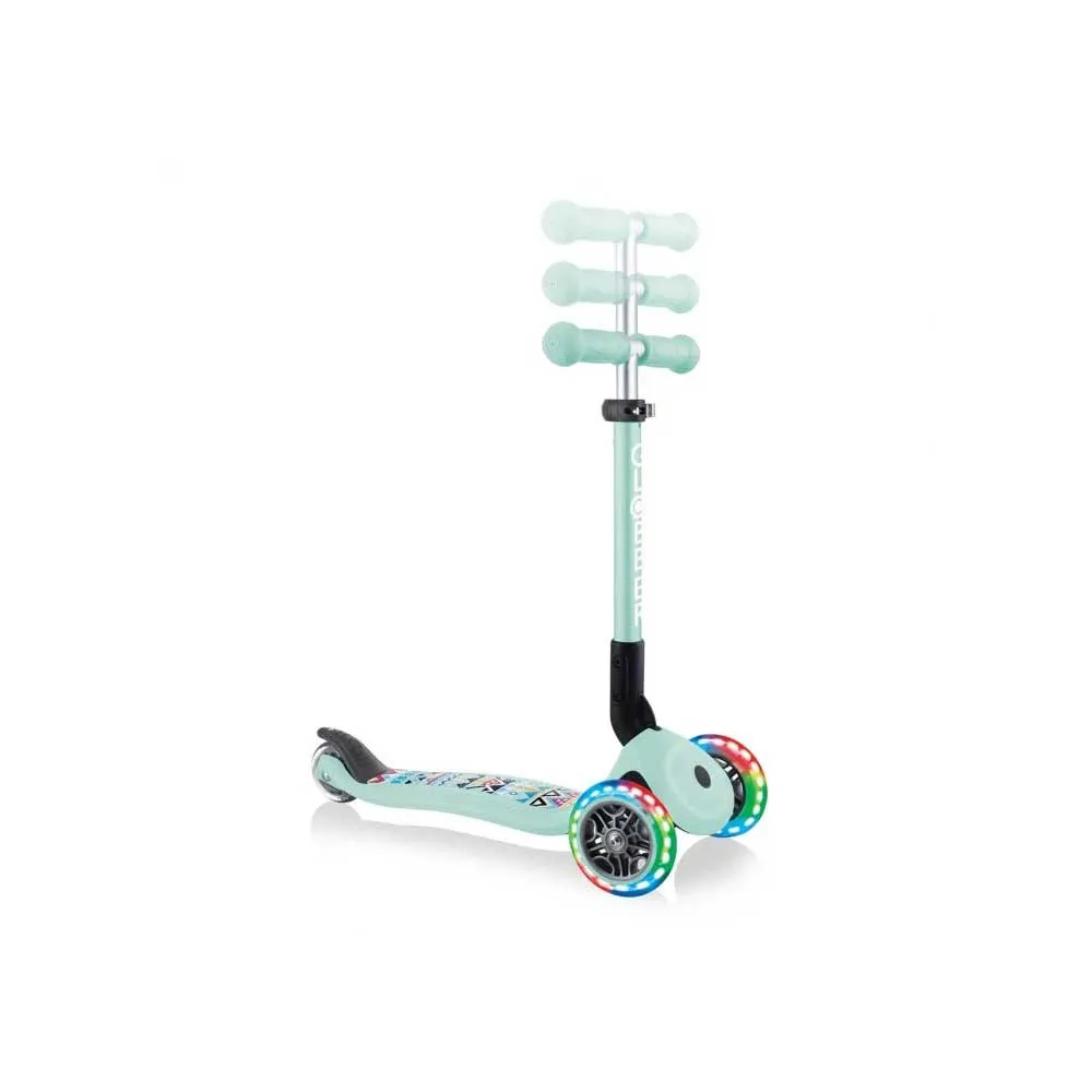 https://www.roshko.bg/media/catalog/product/cache/1/image/9df78eab33525d08d6e5fb8d27136e95/j/u/Globber Junior Foldable Fantasy Lights тротинетка със сгъваема дръжка - Mint 2.webp