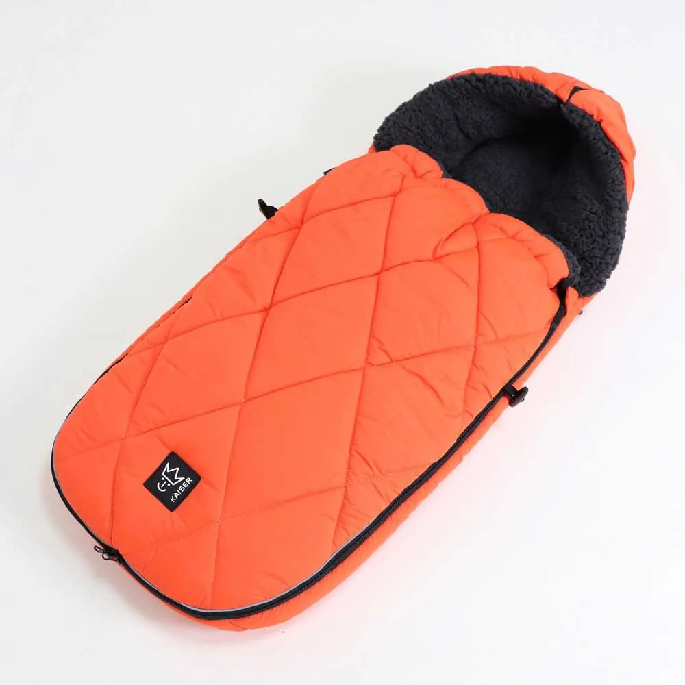 https://www.roshko.bg/media/catalog/product/cache/1/image/9df78eab33525d08d6e5fb8d27136e95/k/a/Kaiser XL Too зимен чувал - Orange.webp