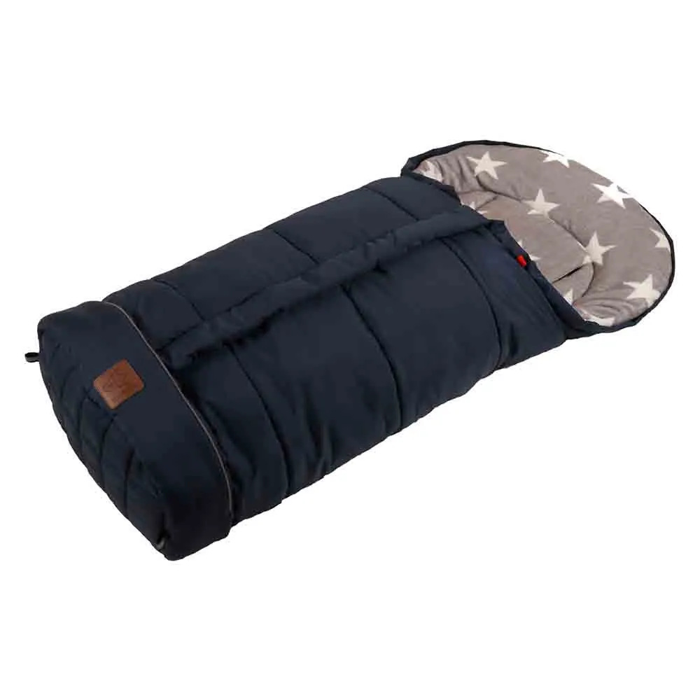 https://www.roshko.bg/media/catalog/product/cache/1/image/9df78eab33525d08d6e5fb8d27136e95/k/a/Kaiser Jooy зимен чувал за детска количка Starprin Jooy Marine 1.webp