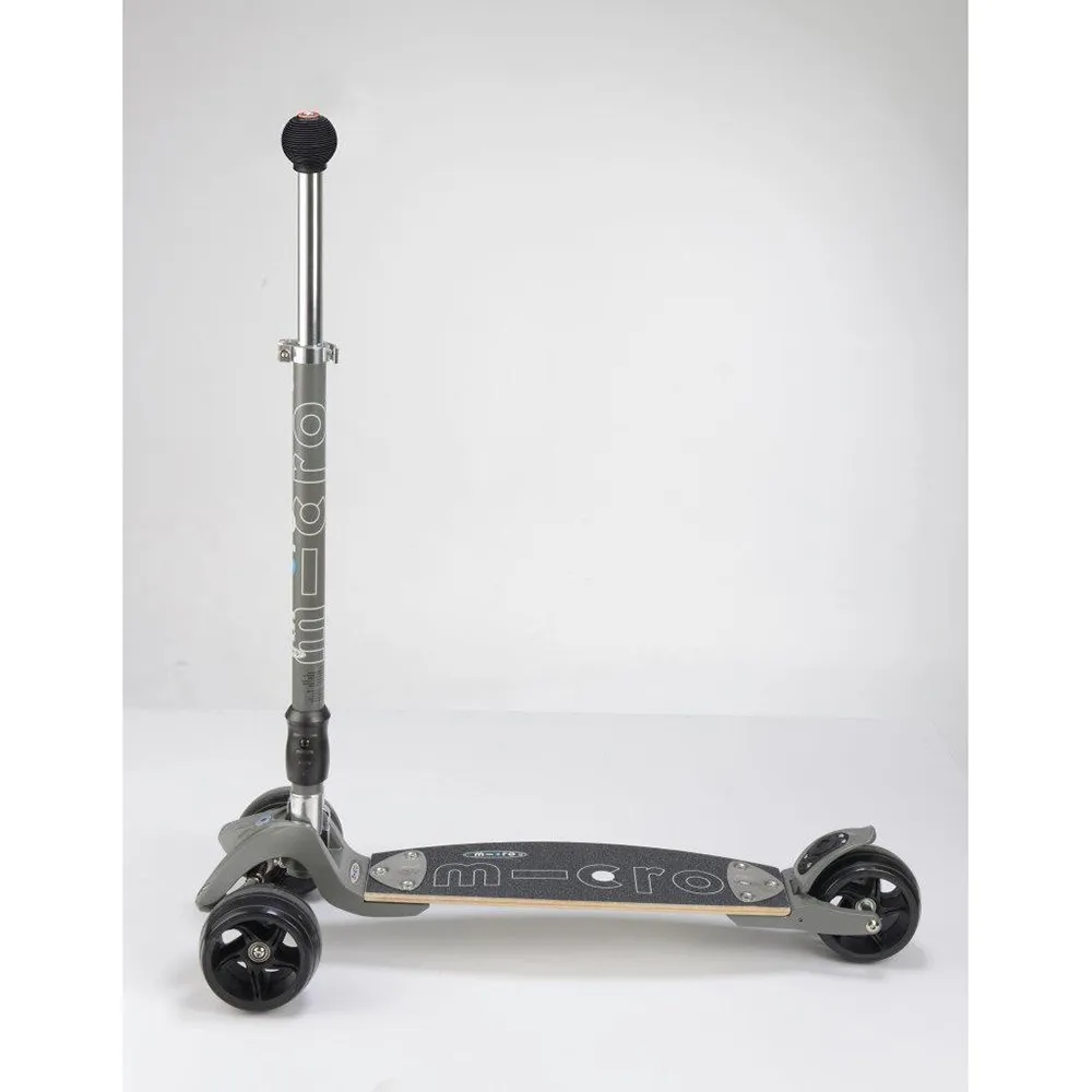 https://www.roshko.bg/media/catalog/product/cache/1/image/9df78eab33525d08d6e5fb8d27136e95/k/b/Micro тротинетка Kickboard Monster.webp