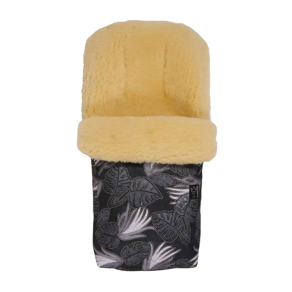 https://www.roshko.bg/media/catalog/product/cache/1/image/9df78eab33525d08d6e5fb8d27136e95/l/e/Kaiser Natura зимно чувалче - Leave Black.webp