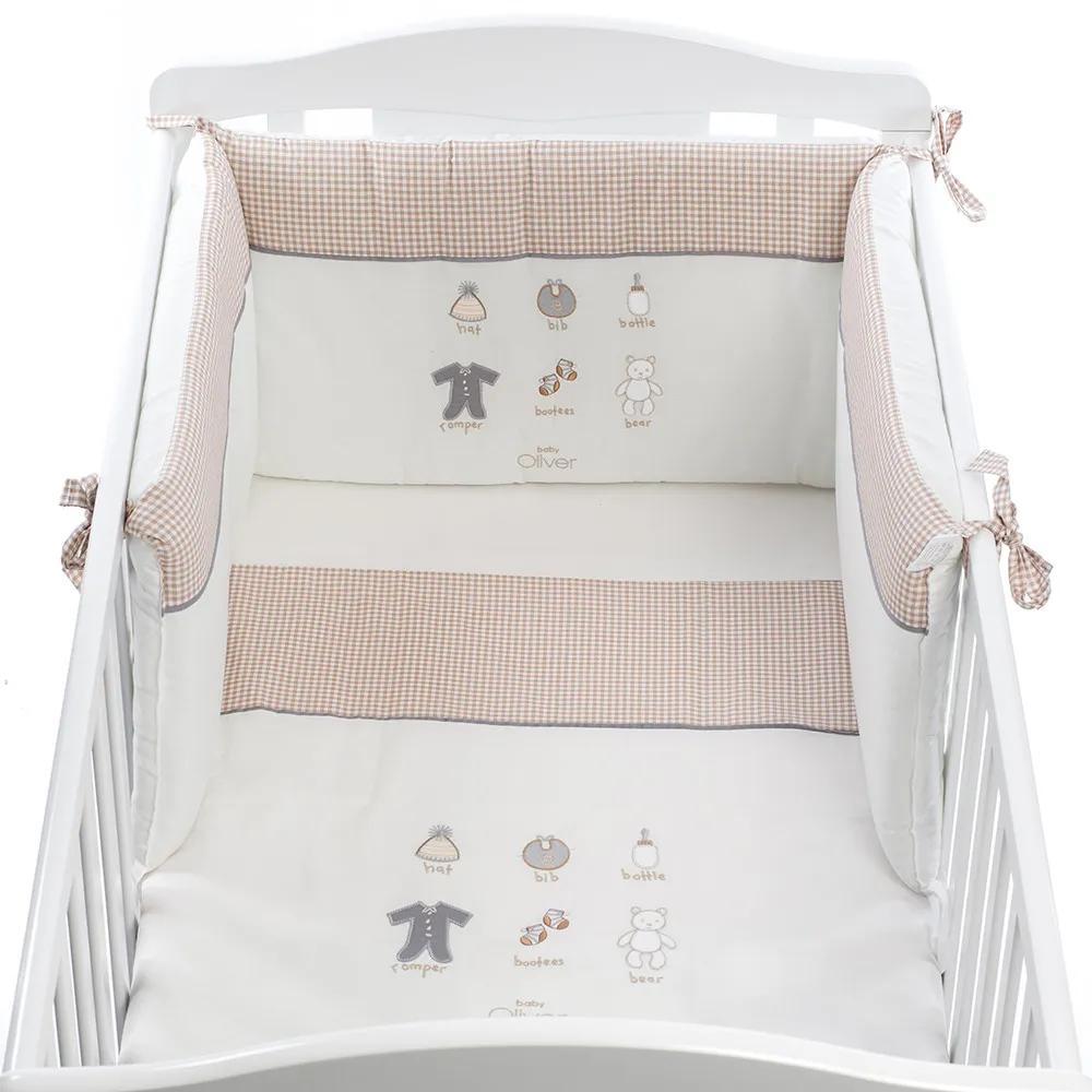 https://www.roshko.bg/media/catalog/product/cache/1/image/9df78eab33525d08d6e5fb8d27136e95/l/i/ бельо за бебешки кошари Baby Oliver Little Things.webp