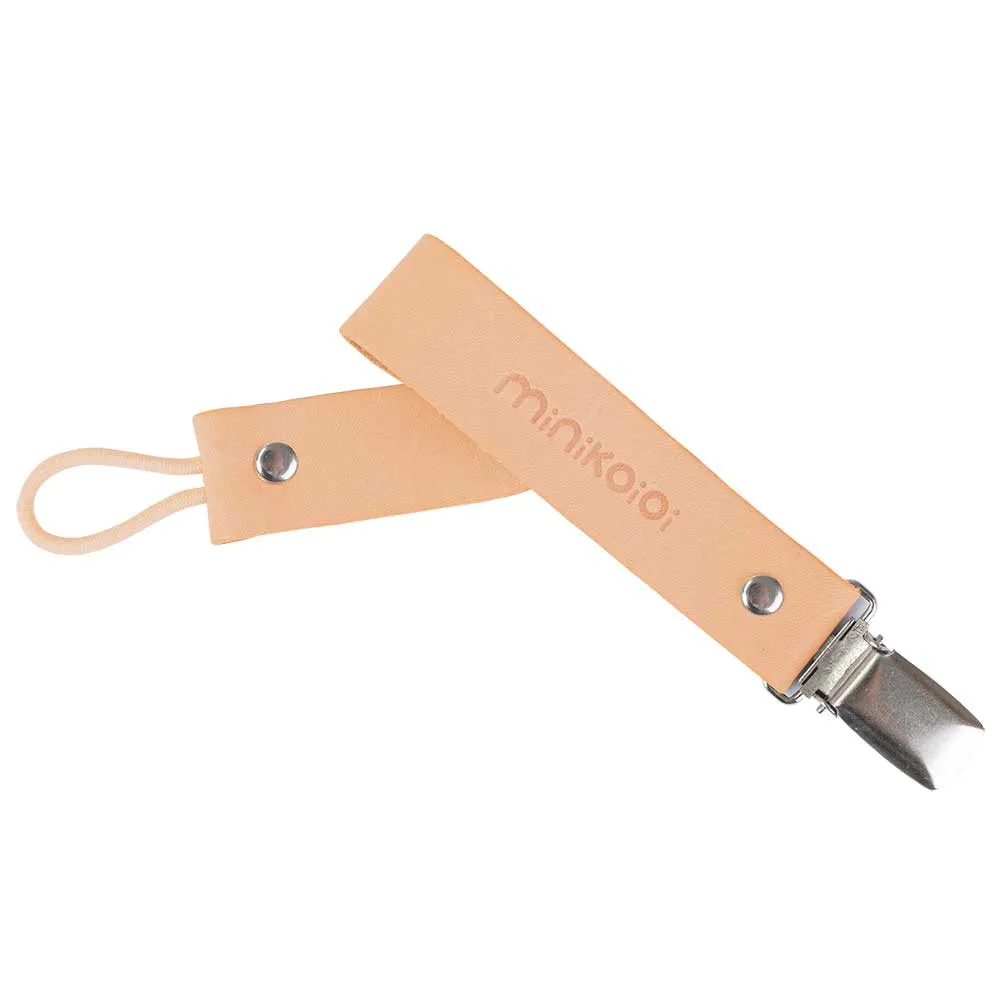 https://www.roshko.bg/media/catalog/product/cache/1/image/9df78eab33525d08d6e5fb8d27136e95/m/i/Minikoioi Klips кожен клипс за залъгалка - Unicorn Pink.webp