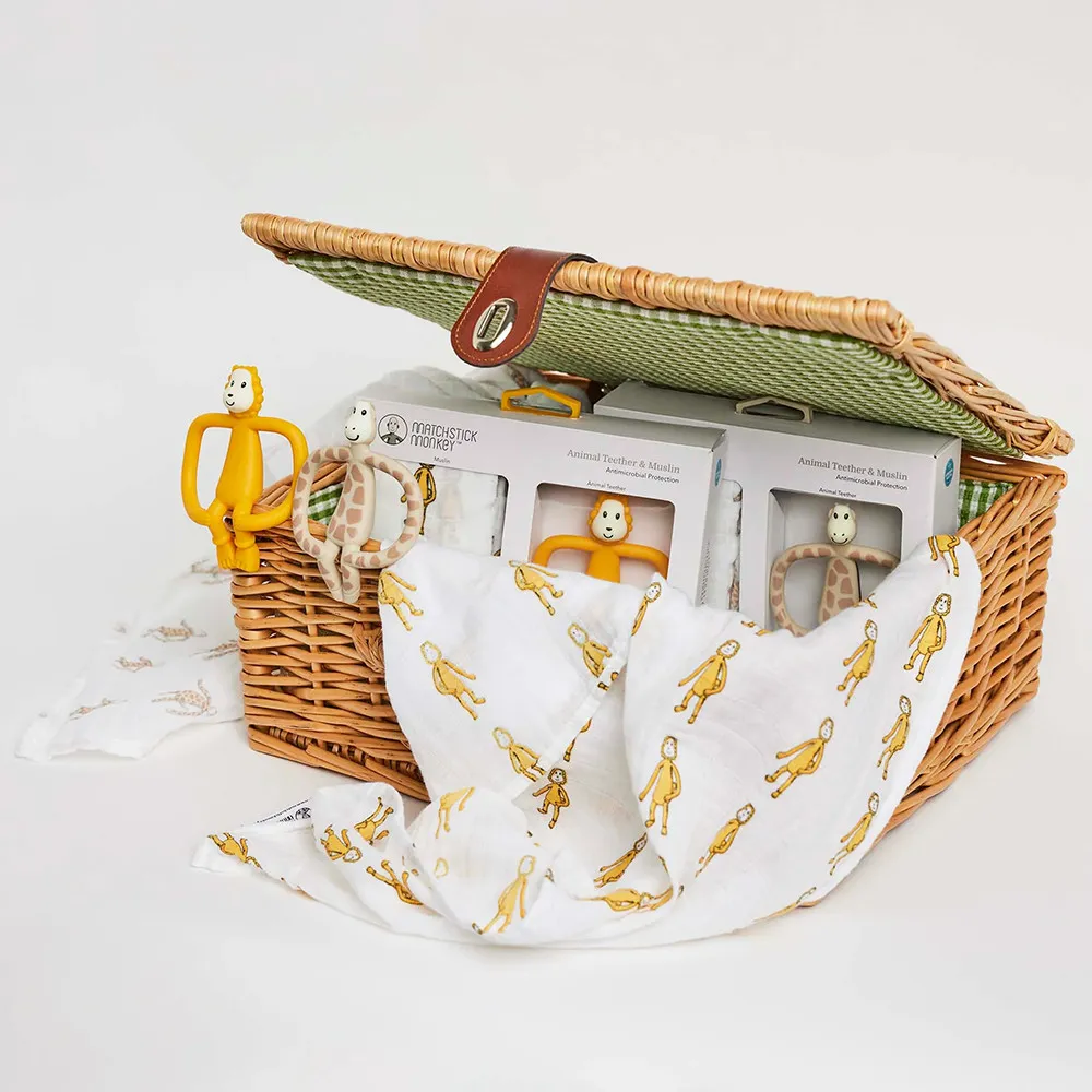 https://www.roshko.bg/media/catalog/product/cache/1/image/9df78eab33525d08d6e5fb8d27136e95/m/m/Matchstick Monkey Комплект силиконова чесалка и муселинова пелена.webp
