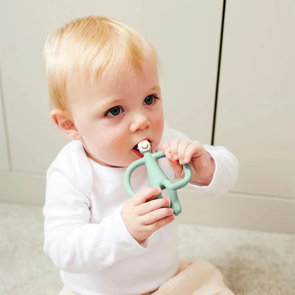 https://www.roshko.bg/media/catalog/product/cache/1/image/9df78eab33525d08d6e5fb8d27136e95/m/m/Matchstick Monkey Original Monkey Teething Toy чесалка с апликатор.webp
