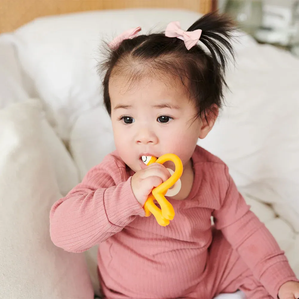 https://www.roshko.bg/media/catalog/product/cache/1/image/9df78eab33525d08d6e5fb8d27136e95/m/m/Matchstick Monkey Original Monkey Teething Toy чесалка с апликатор.webp