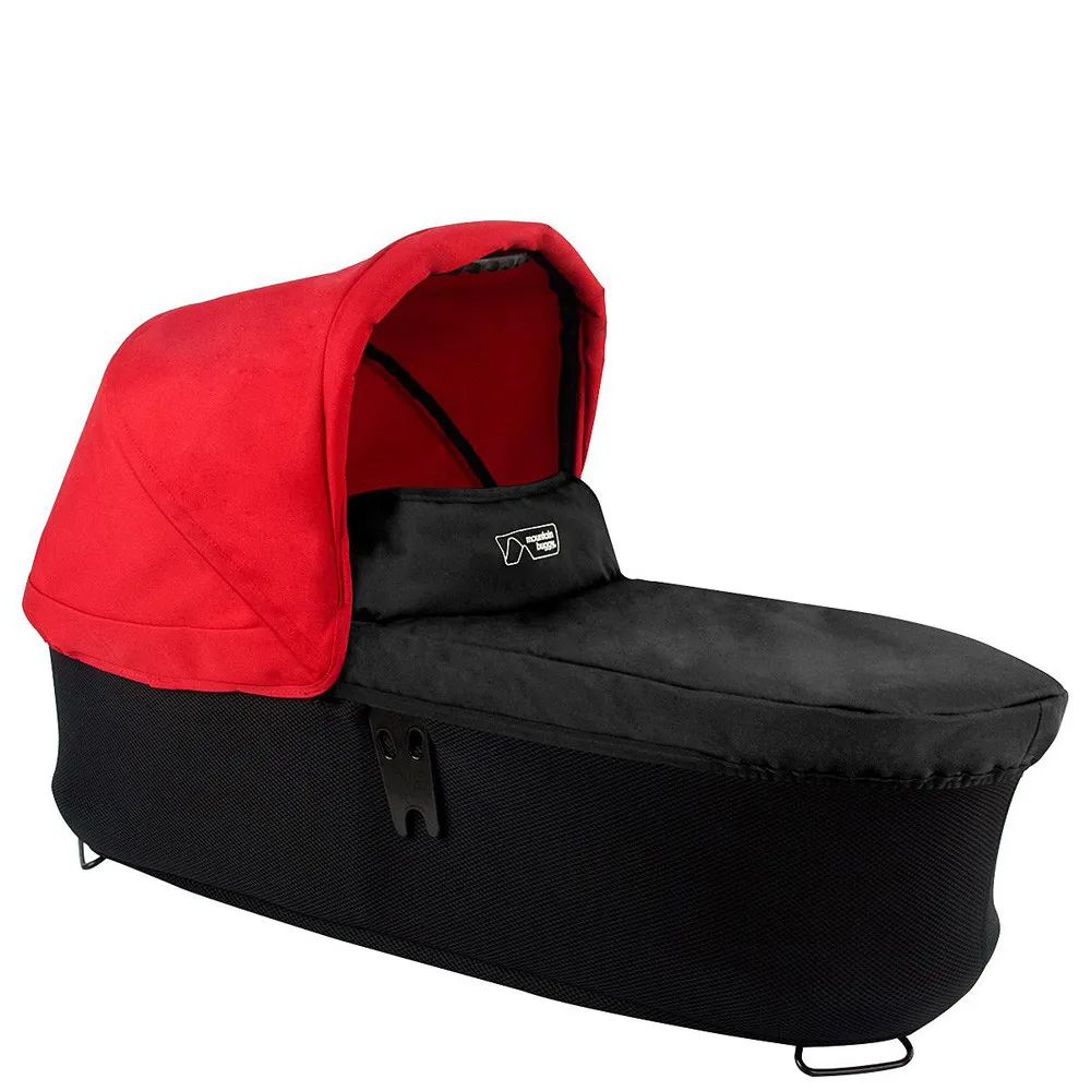 https://www.roshko.bg/media/catalog/product/cache/1/image/9df78eab33525d08d6e5fb8d27136e95/m/o/Mountain Buggy Кош за новородено Plus за количка Duet Chilli.webp