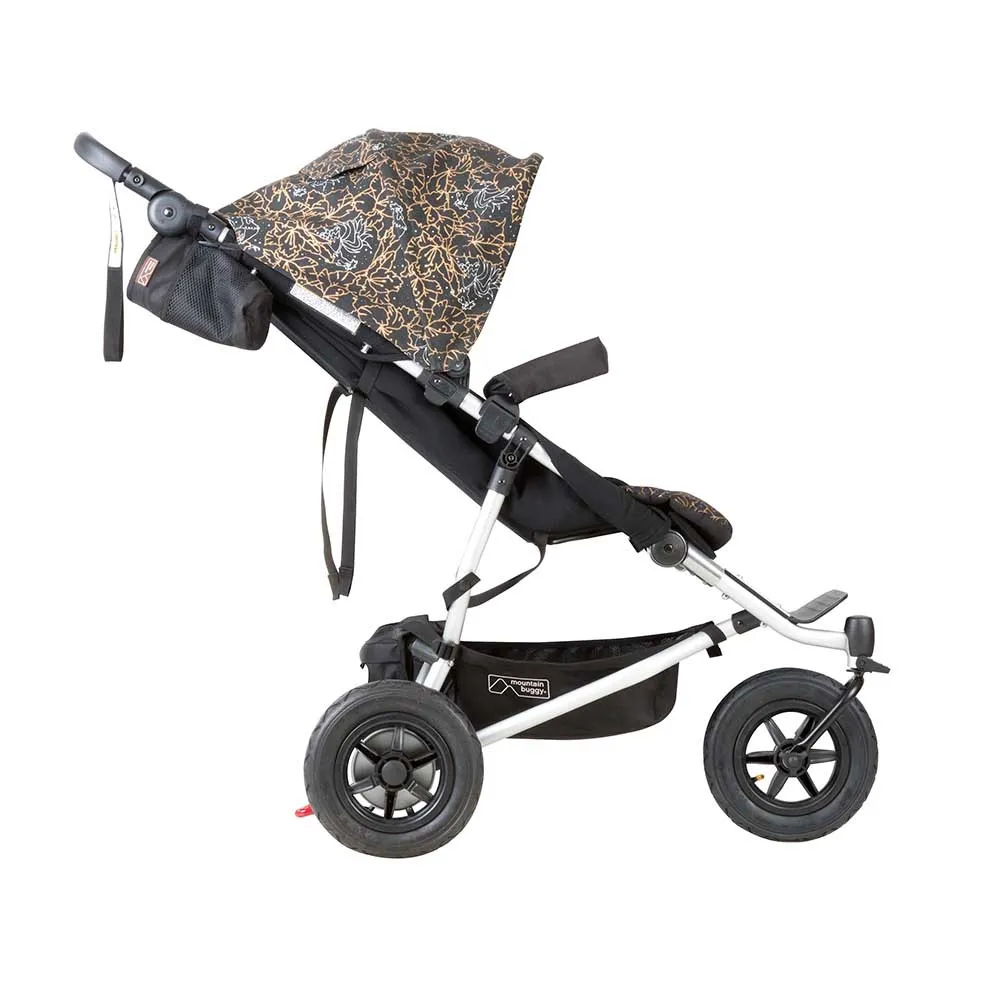 https://www.roshko.bg/media/catalog/product/cache/1/image/9df78eab33525d08d6e5fb8d27136e95/m/o/Mountain Buggy бебешка количка за близнаци Year of Rooster 1.webp