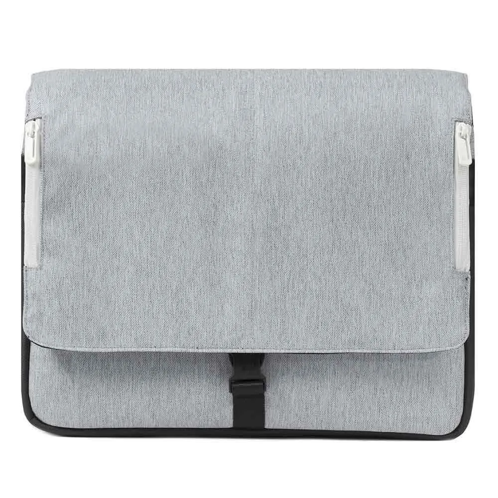 https://www.roshko.bg/media/catalog/product/cache/1/image/9df78eab33525d08d6e5fb8d27136e95/m/u/Mutsy Чанта за количка i2 Pure Cloud 2018.webp