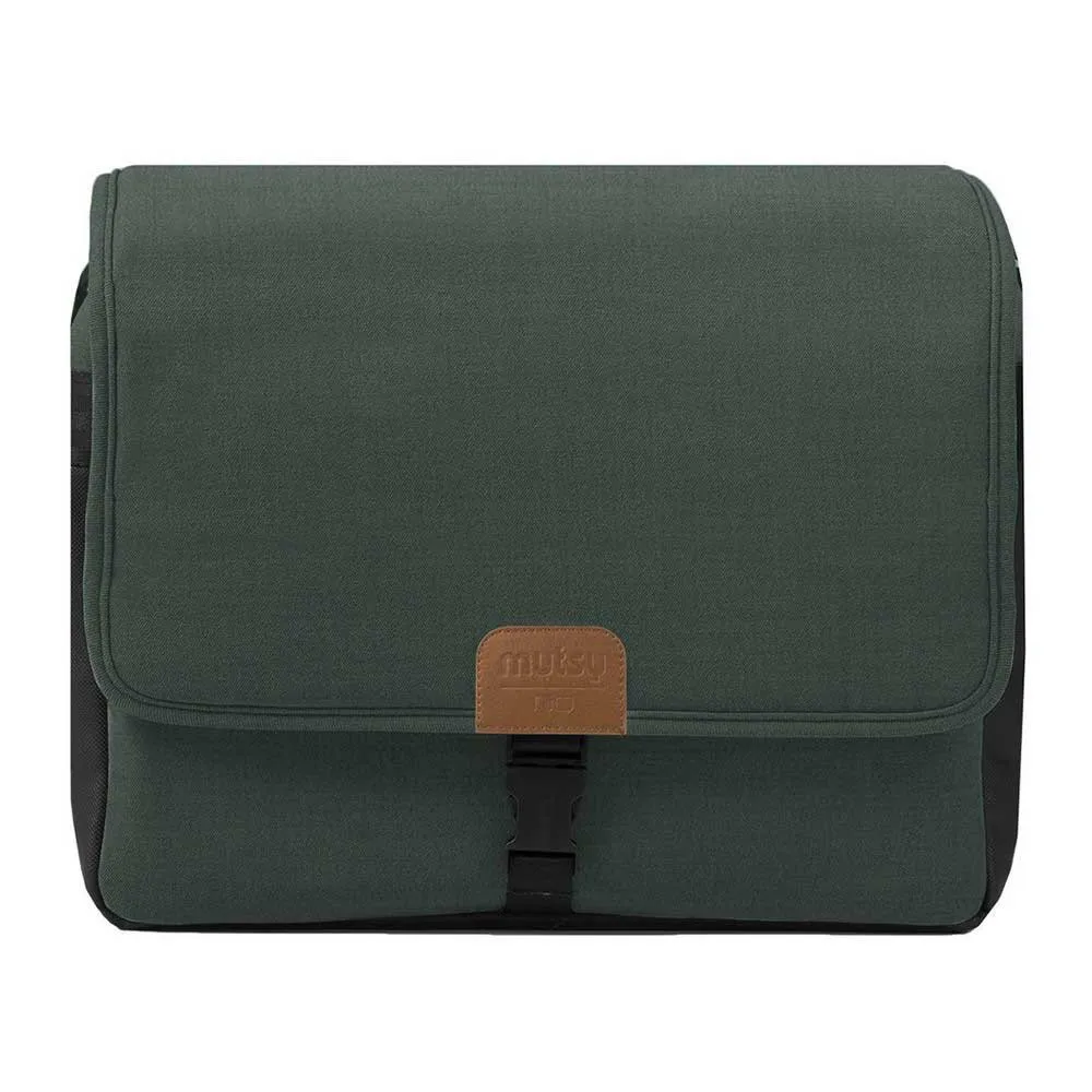 https://www.roshko.bg/media/catalog/product/cache/1/image/9df78eab33525d08d6e5fb8d27136e95/m/u/Mutsy Чанта за количка Nio Adventure Pine Green 2018.webp