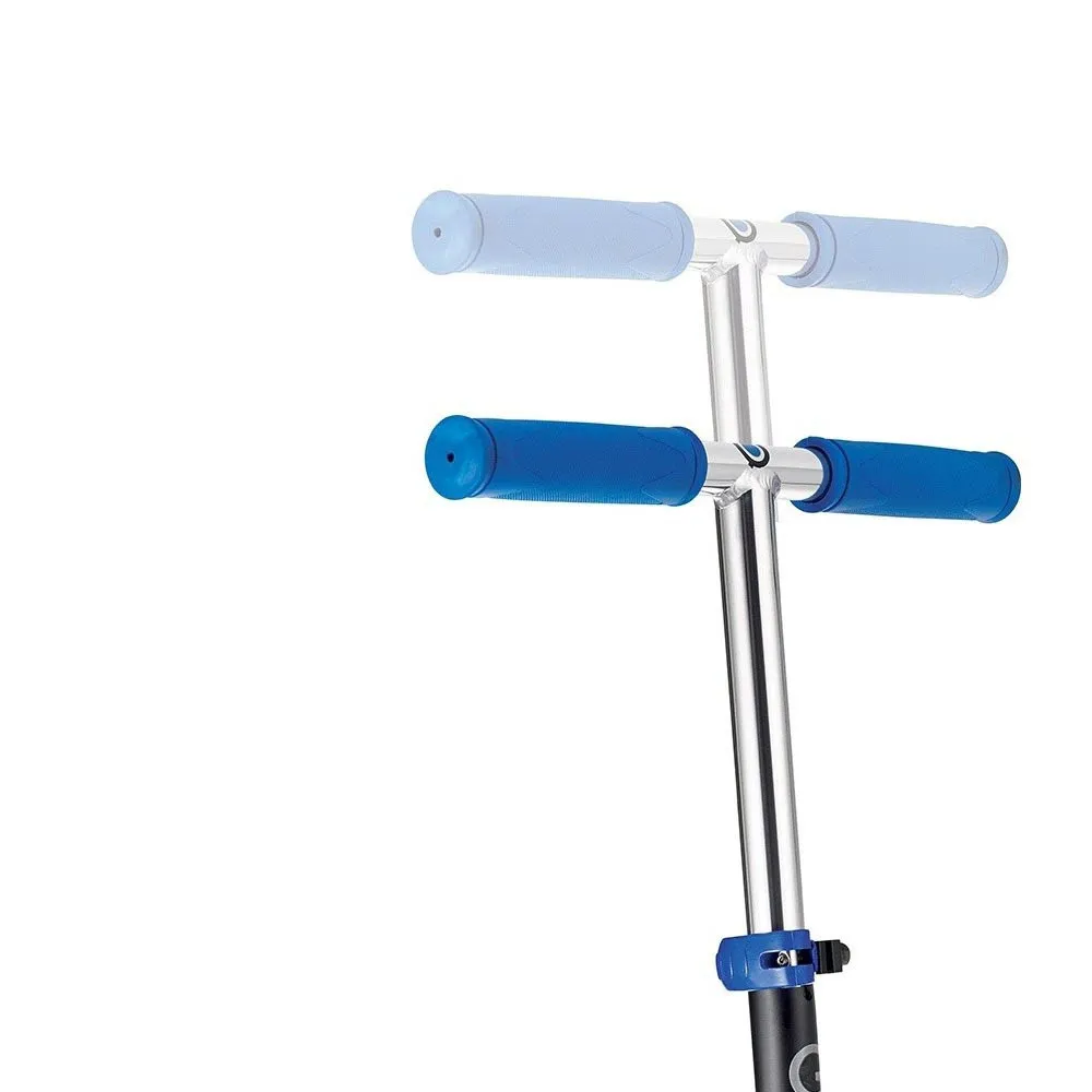 https://www.roshko.bg/media/catalog/product/cache/1/image/9df78eab33525d08d6e5fb8d27136e95/m/y/Globber My Too Flow 125 Lights Black-Navy Blue 472-100 3.webp