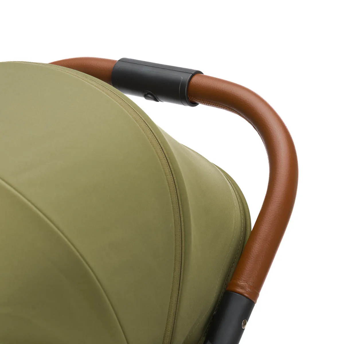 https://www.roshko.bg/media/catalog/product/cache/1/image/9df78eab33525d08d6e5fb8d27136e95/o/c/Fill ултралека бебешка количка Sportster - Green.webp