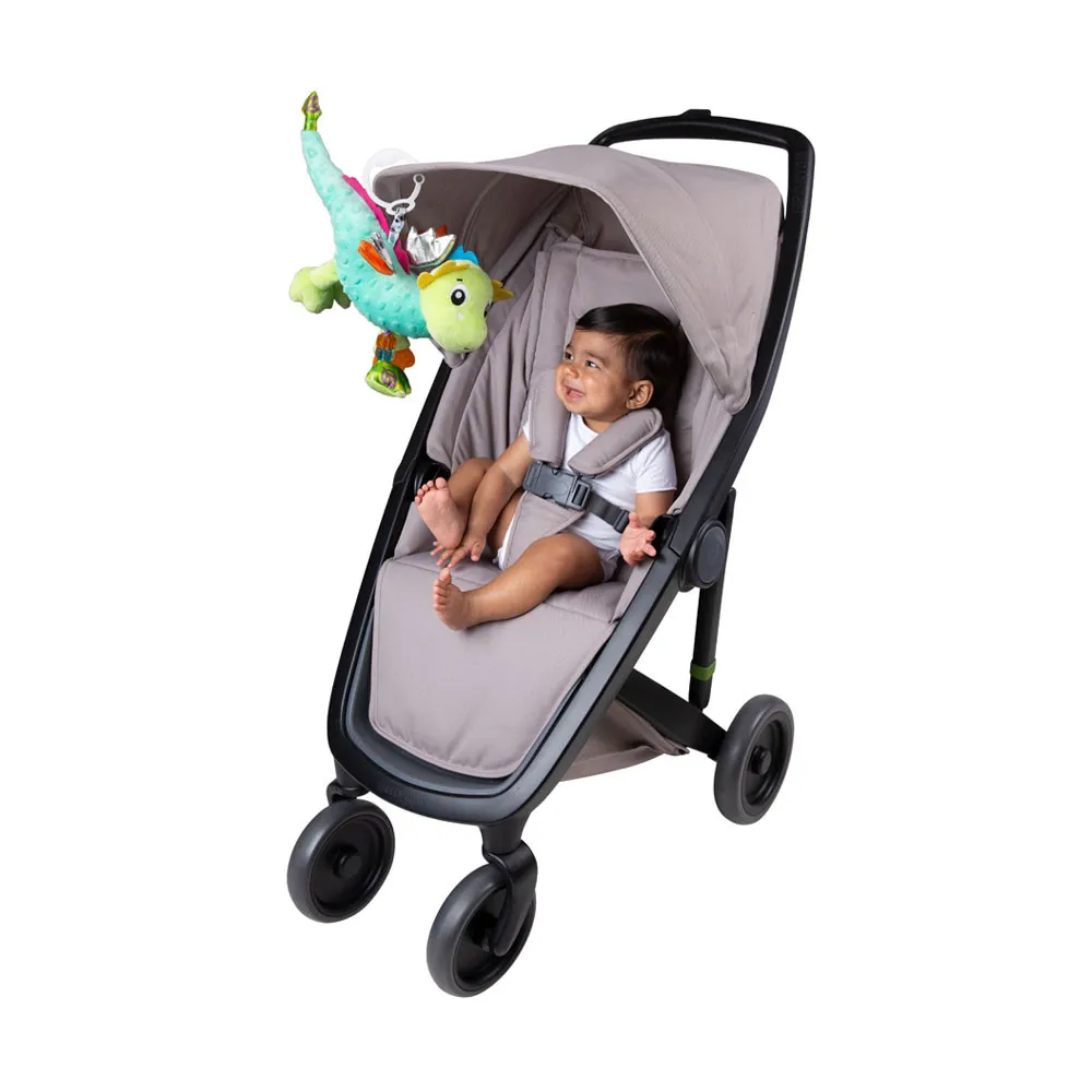 https://www.roshko.bg/media/catalog/product/cache/1/image/9df78eab33525d08d6e5fb8d27136e95/p/g/ играчка за детска количка Playgro Дракон Дъсти.webp