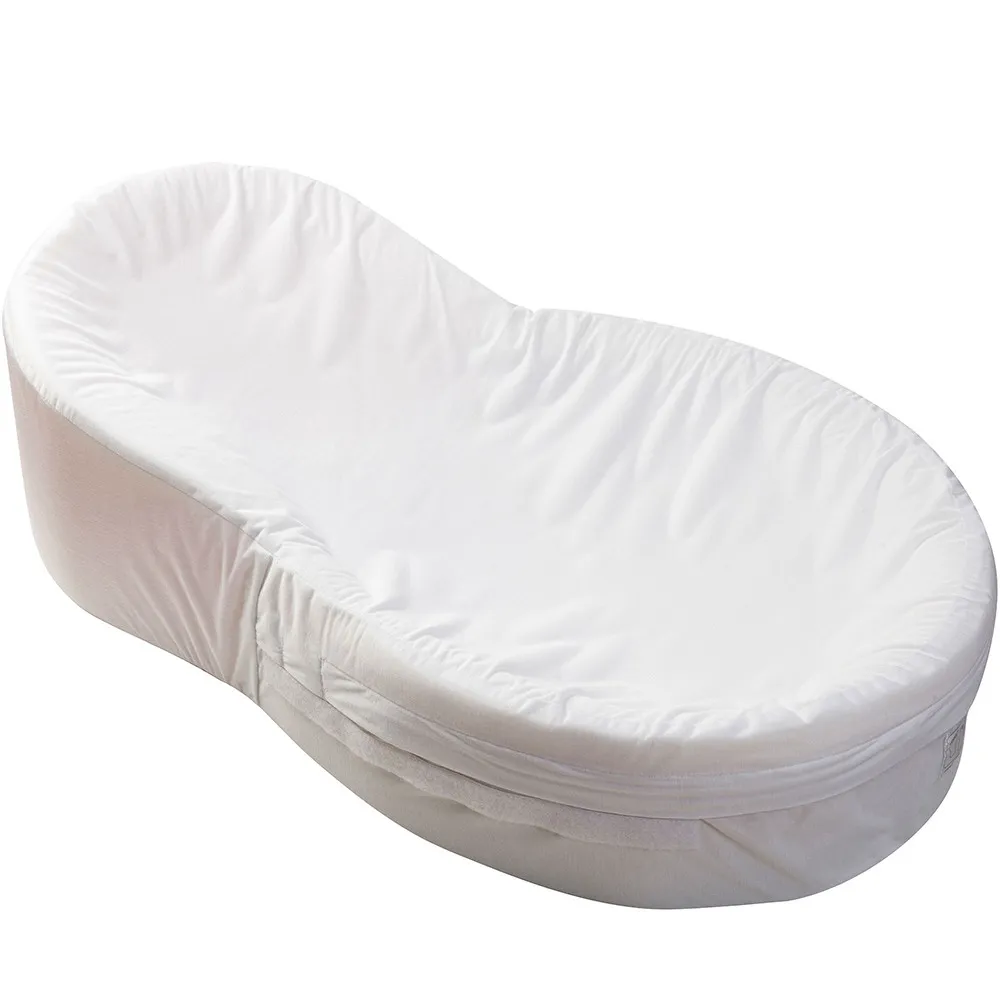 https://www.roshko.bg/media/catalog/product/cache/1/image/9df78eab33525d08d6e5fb8d27136e95/p/r/ протектор - Protective Cover CocoonaBaby - Red Castle.webp