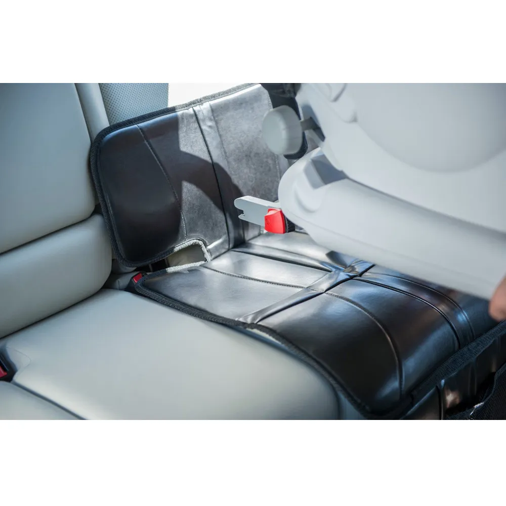 https://www.roshko.bg/media/catalog/product/cache/1/image/9df78eab33525d08d6e5fb8d27136e95/p/r/Britax Протектор за автомобилна седалка.webp