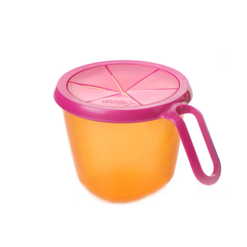 https://www.roshko.bg/media/catalog/product/cache/1/image/9df78eab33525d08d6e5fb8d27136e95/r/o/Tommee Tippee Купа за храна с мек капак и дръжка Snack & Go 12m+ - оранжева.webp