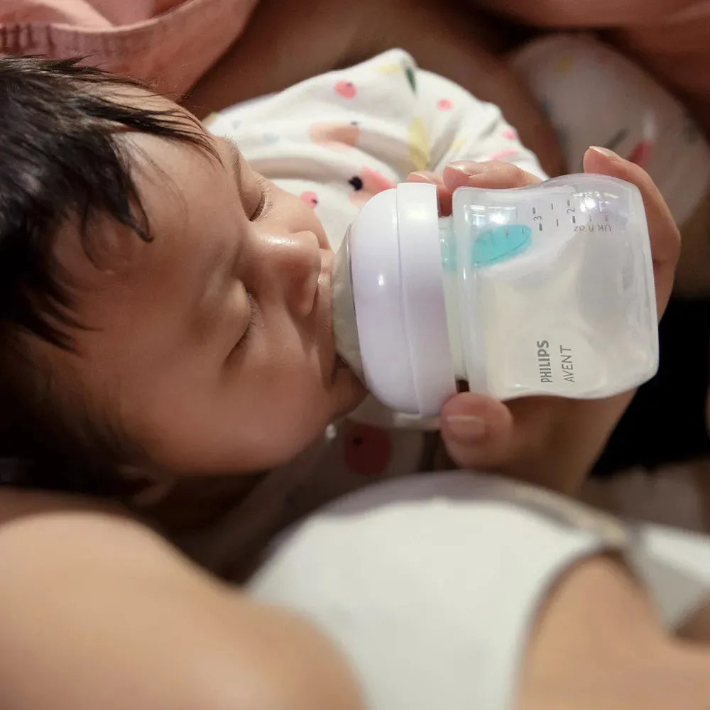 https://www.roshko.bg/media/catalog/product/cache/1/image/9df78eab33525d08d6e5fb8d27136e95/s/c/Philips AVENT Шише Natural Response с клапа AirFree 125 мл.webp