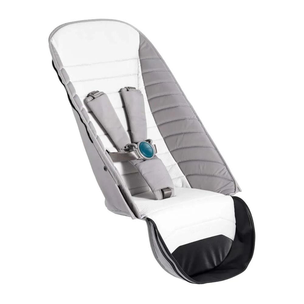 https://www.roshko.bg/media/catalog/product/cache/1/image/9df78eab33525d08d6e5fb8d27136e95/s/e/iCandy Peach 5 Phantom Dove Grey текстил за втора седалка и предпазен борд.webp