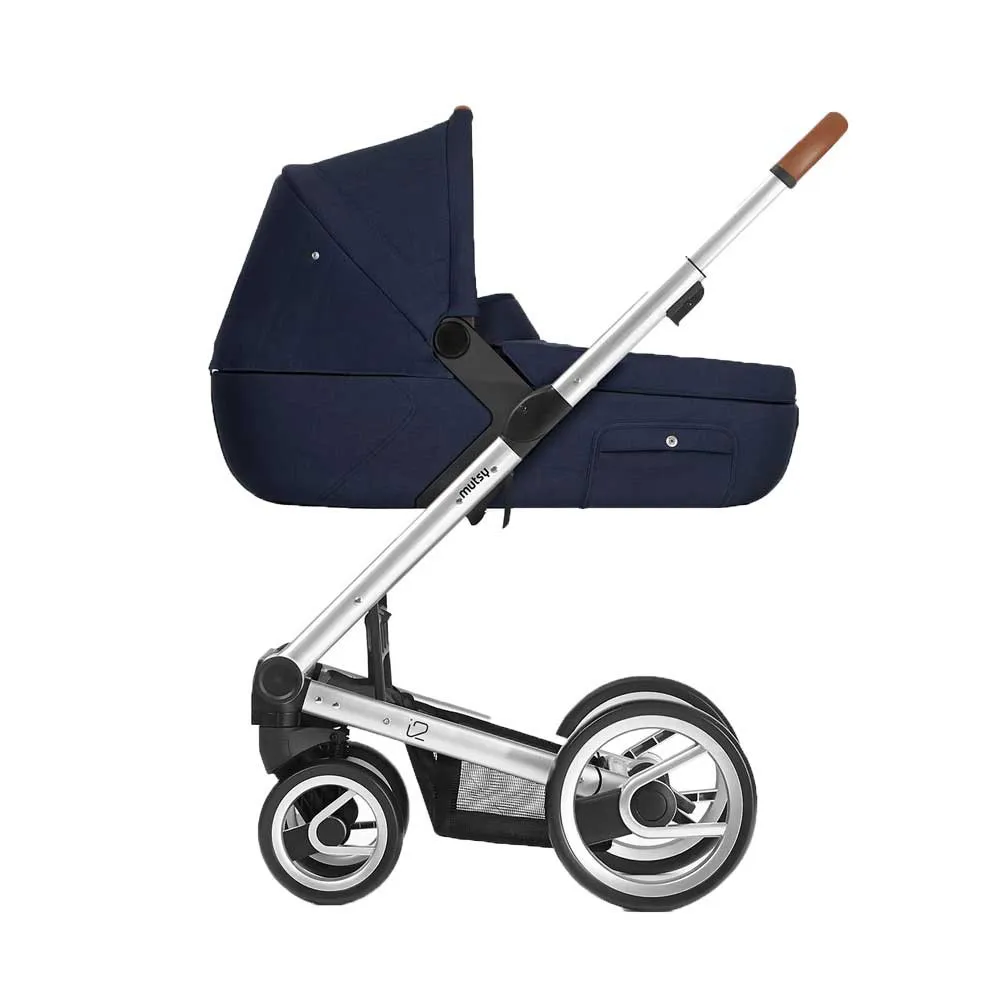https://www.roshko.bg/media/catalog/product/cache/1/image/9df78eab33525d08d6e5fb8d27136e95/s/i/Mutsy i2 бебешка количка 2 в 1 - Heritage Ocean Blue 2.webp