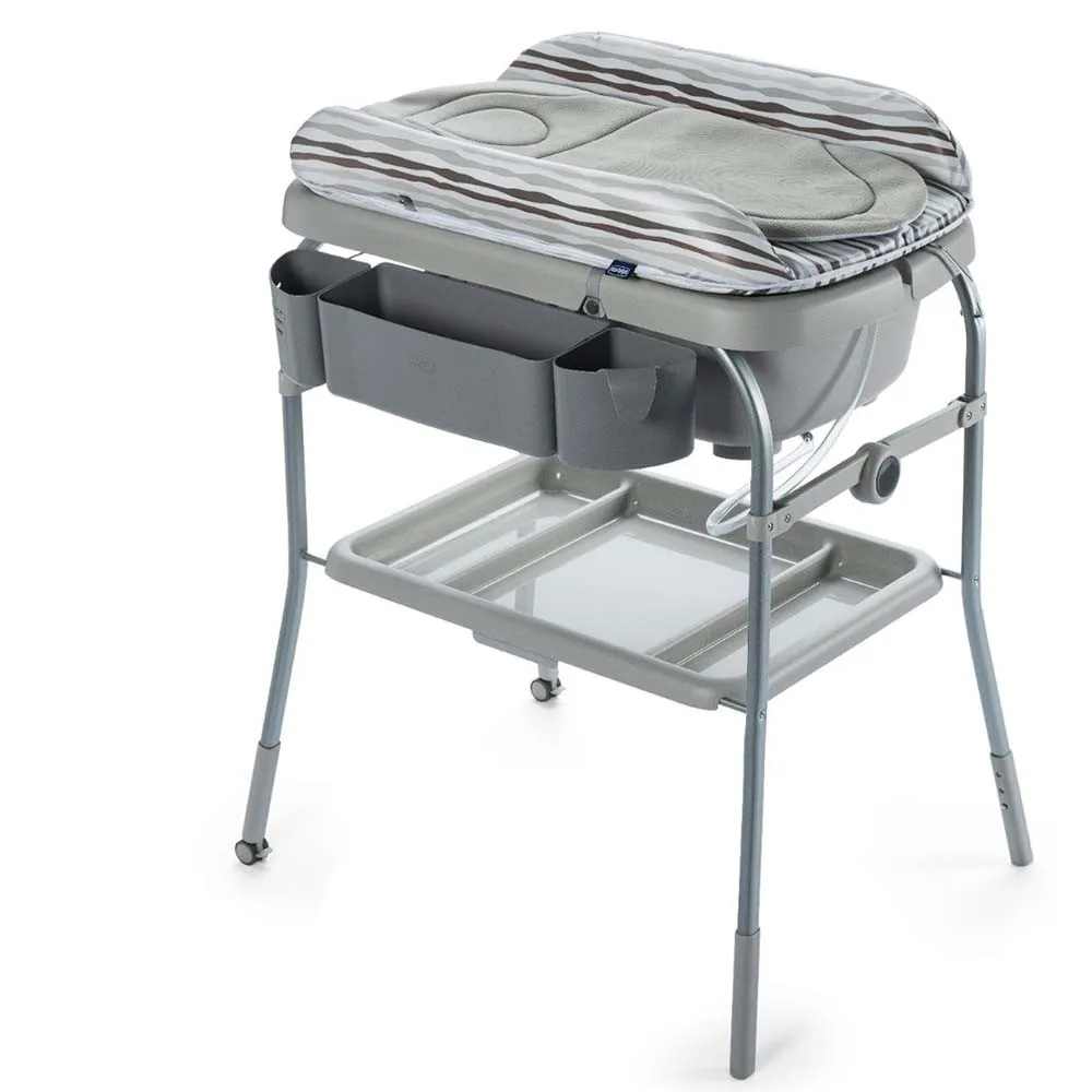 https://www.roshko.bg/media/catalog/product/cache/1/image/9df78eab33525d08d6e5fb8d27136e95/s/i/Chicco ваничка с маса за повиване Cuddle&Bubble silver 1.webp