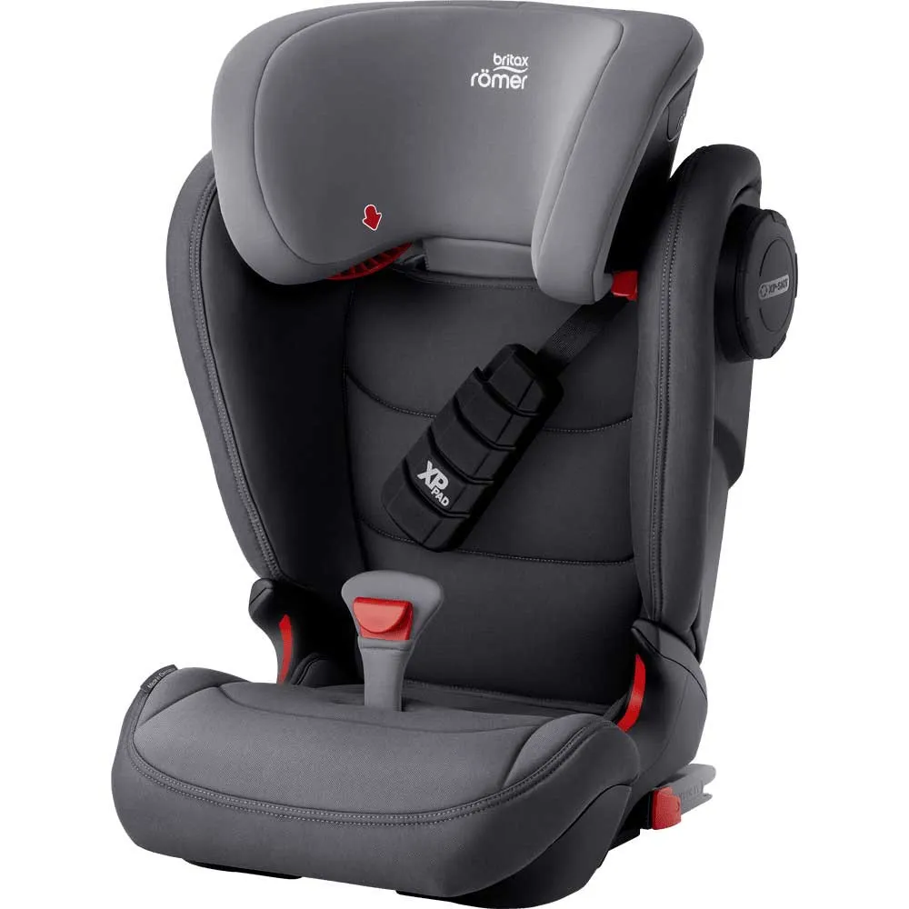 https://www.roshko.bg/media/catalog/product/cache/1/image/9df78eab33525d08d6e5fb8d27136e95/s/t/Britax Romer Kidfix III S стол за кола (15-36 кг) - Storm Grey.webp