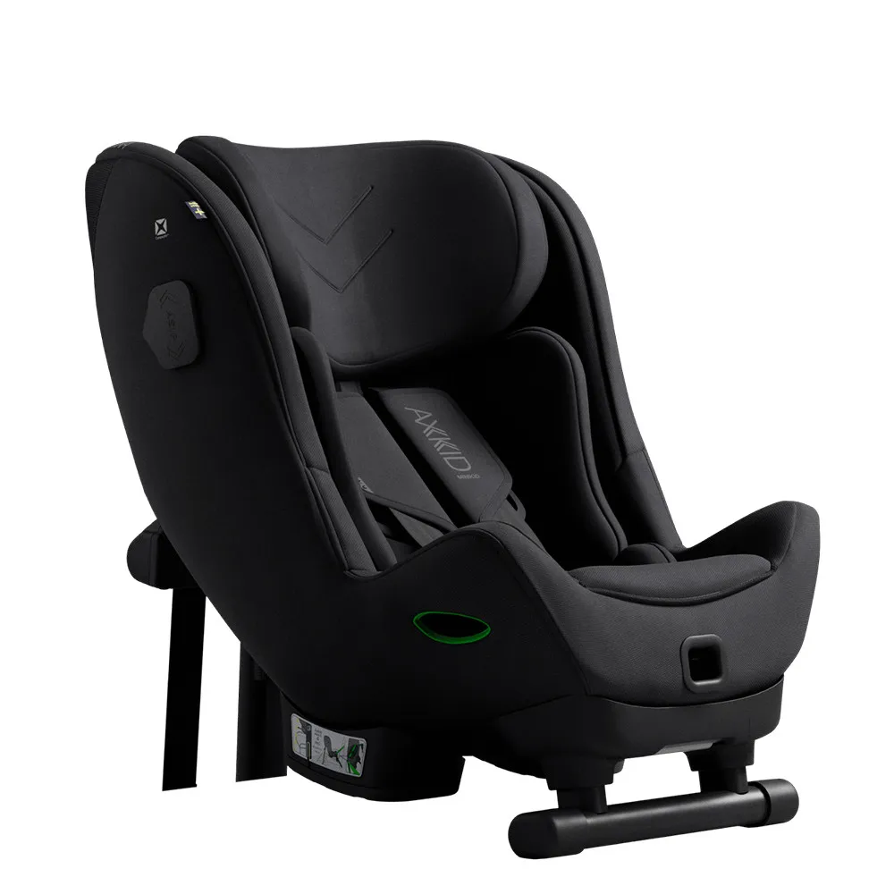 https://www.roshko.bg/media/catalog/product/cache/1/image/9df78eab33525d08d6e5fb8d27136e95/s/t/ за кола Axkid Minikid 4 Max, от 6 месеца до 7 години - Coastal Storm Black.webp