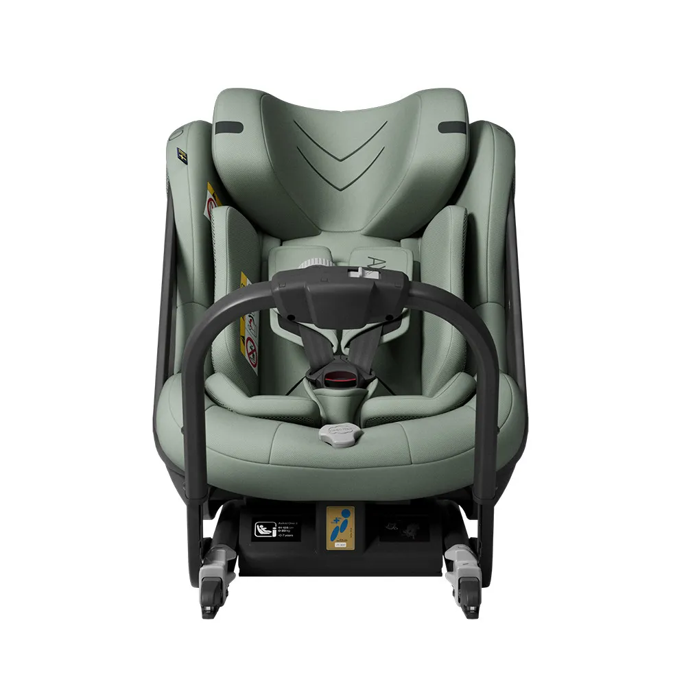 https://www.roshko.bg/media/catalog/product/cache/1/image/9df78eab33525d08d6e5fb8d27136e95/s/t/ за кола Axkid One 3, от 6 месеца до 7 години - Nordic Bloom Green.webp
