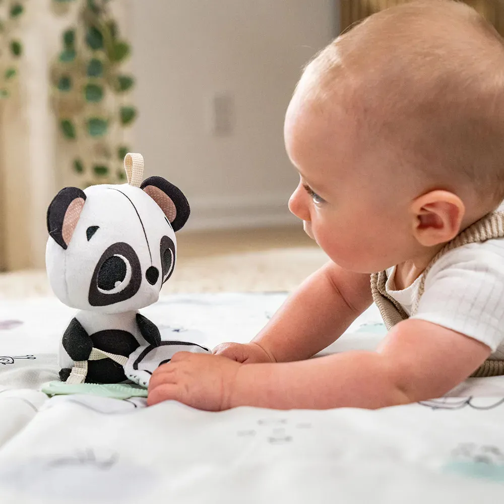 https://www.roshko.bg/media/catalog/product/cache/1/image/9df78eab33525d08d6e5fb8d27136e95/t/i/Tiny Love Мека бебешка Дрънкалка Панда от колекция Black&White Décor.webp