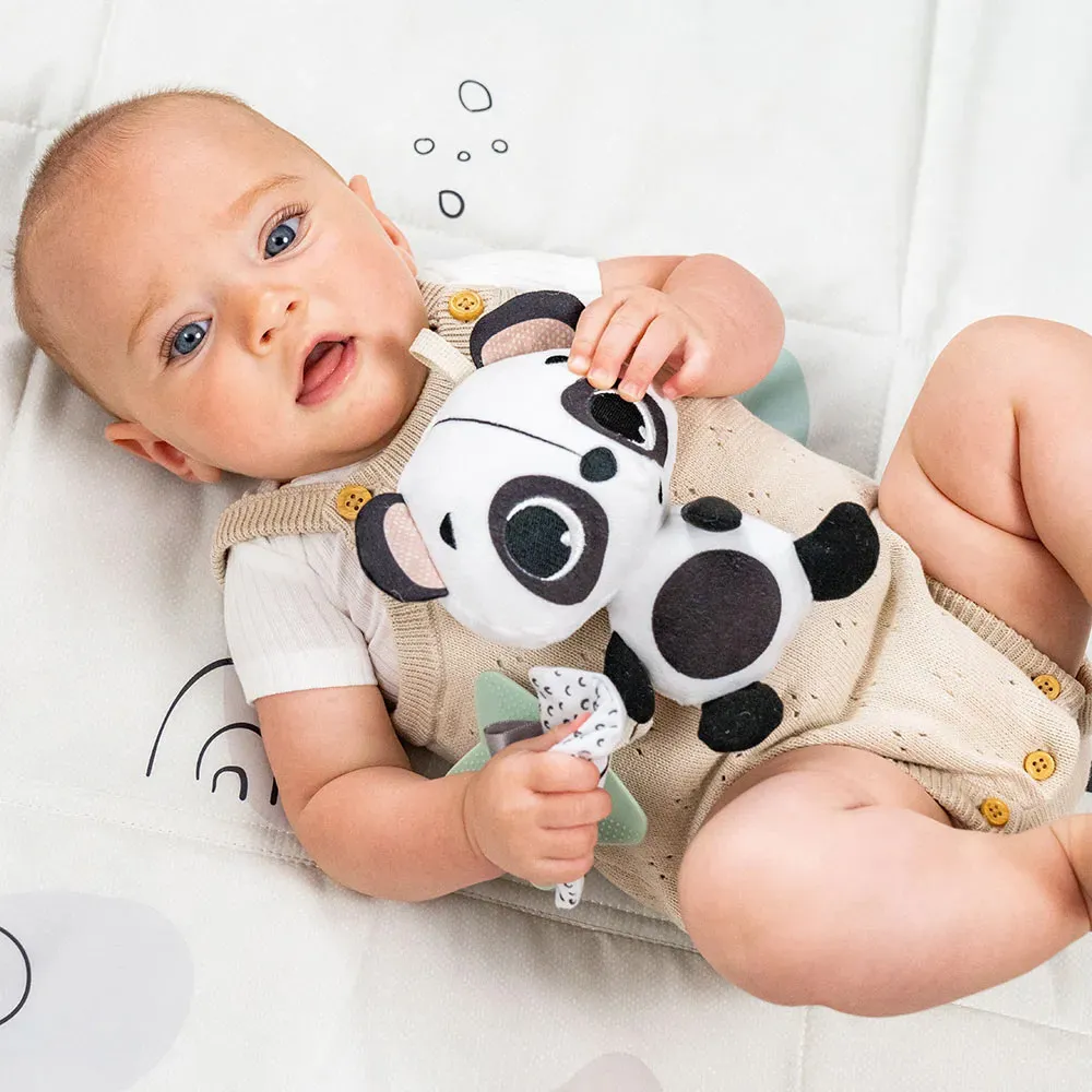 https://www.roshko.bg/media/catalog/product/cache/1/image/9df78eab33525d08d6e5fb8d27136e95/t/i/Tiny Love Мека бебешка Дрънкалка Панда от колекция Black&White Décor.webp