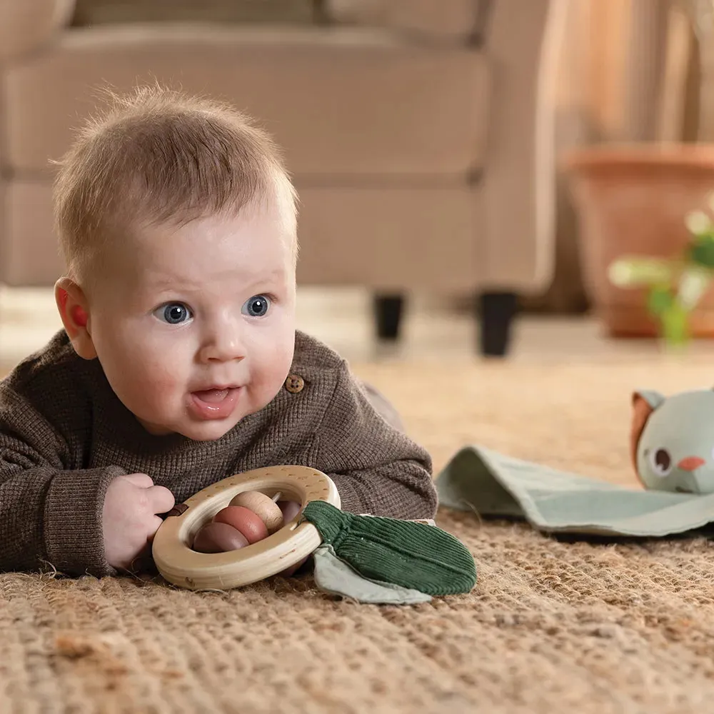 https://www.roshko.bg/media/catalog/product/cache/1/image/9df78eab33525d08d6e5fb8d27136e95/t/l/Tiny Love Еко Подаръчен комплект Garden of Adventures, 0м+.webp