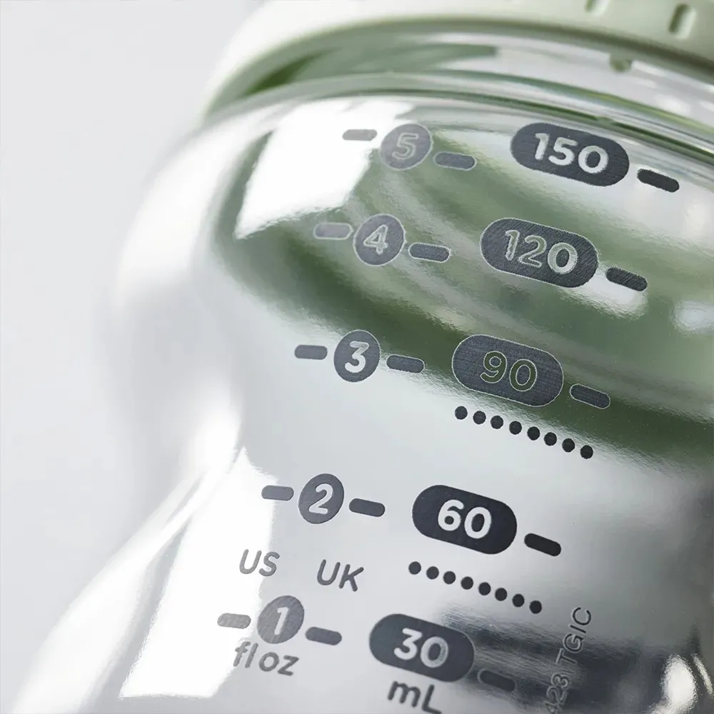 https://www.roshko.bg/media/catalog/product/cache/1/image/9df78eab33525d08d6e5fb8d27136e95/t/o/Tommee Tippee Комплект за новородено стъкло Natural Start.webp