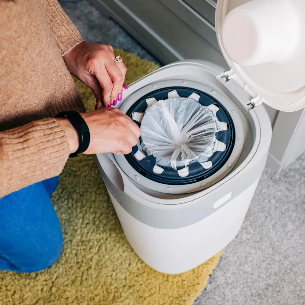 https://www.roshko.bg/media/catalog/product/cache/1/image/9df78eab33525d08d6e5fb8d27136e95/t/t/Tommee Tippee Комплект от 3 касети за хигиенен кош Twist and Click.webp