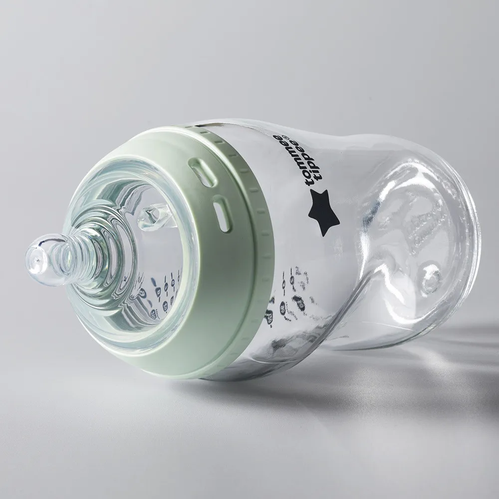 https://www.roshko.bg/media/catalog/product/cache/1/image/9df78eab33525d08d6e5fb8d27136e95/t/t/Tommee Tippee Стъклено шише за хранене Natural Start 250мл.webp